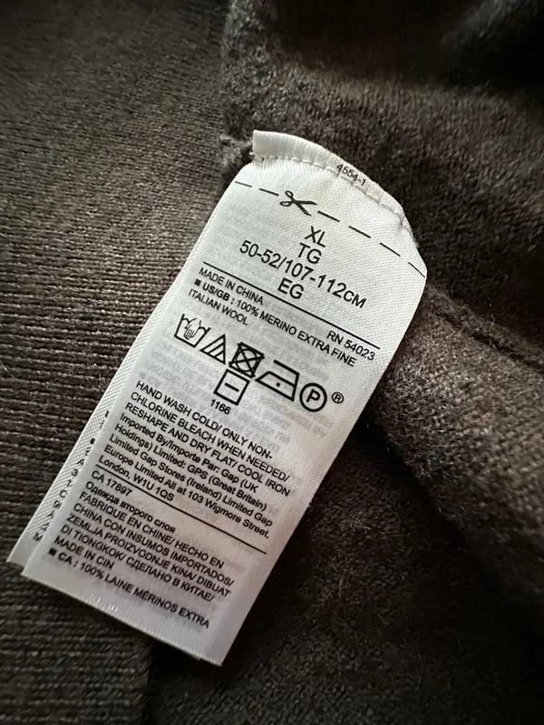 Merino Wool Banana Republic Sweater - Image 3