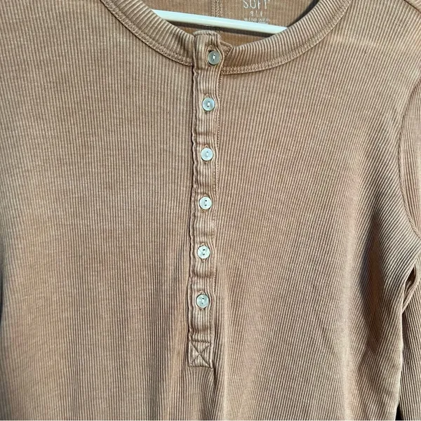 Aerie Women's Size Small Real Soft Button Front Henley Top Beige Tan Ribbed Long - Image 6
