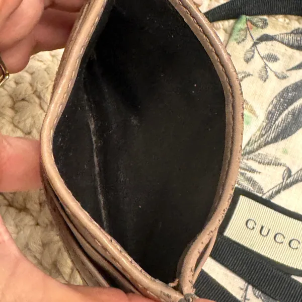 Gucci Taupe Leather Card Holder with GG Logo - Image 10