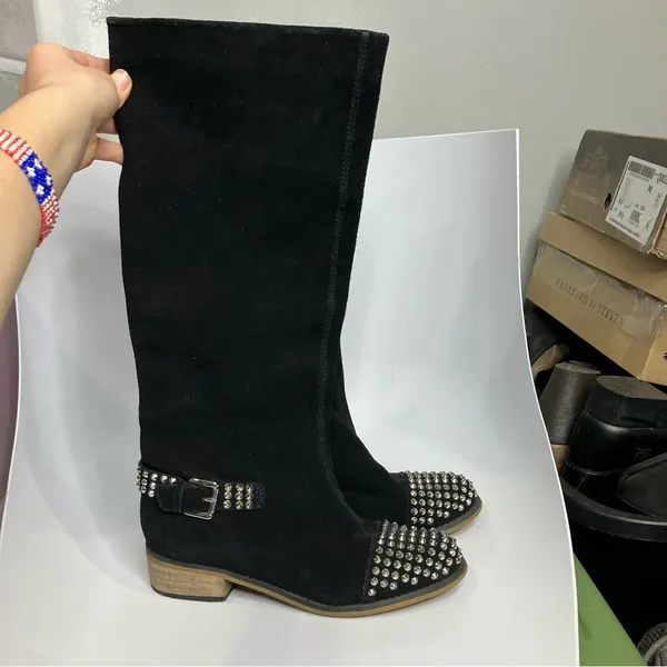 Kelsi Dagger tall black suede boots studded silver women’s size‎ 8 punk goth - Image 2