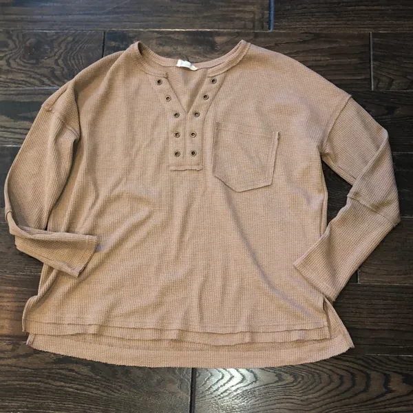 Entro tan waffle knit Henley top size small - Image 2