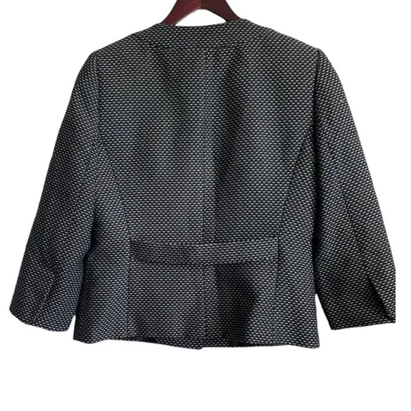 Alex Marie Women Classic Professional Blazer 8 Black White Textured Button Front - Image 2