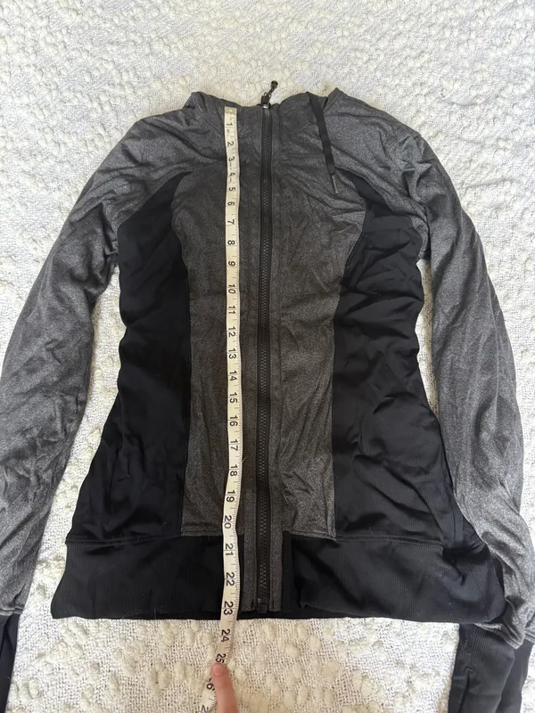 Lululemon Reversible Medium Weight Define Zip Up Size 6 - Image 5