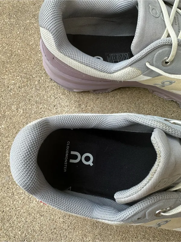 On Running Cloudventure Waterproof Lace Up Sneakers Womens 11 Purple White Gray - Image 5