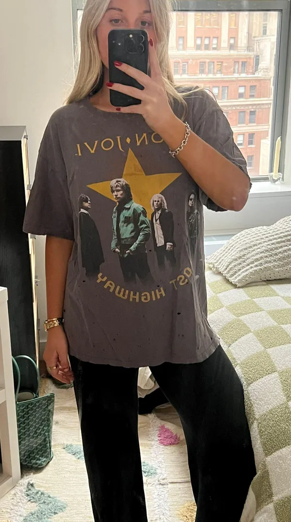 Revolve Vintage Tshirt - Image 5