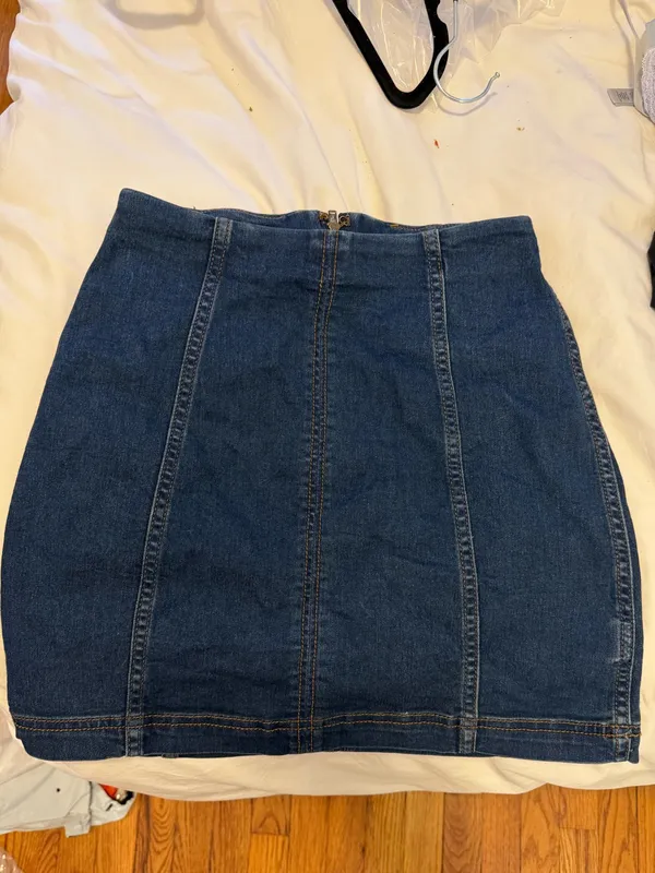 Free People Femme Denim Skirt Size 2 - Image 3