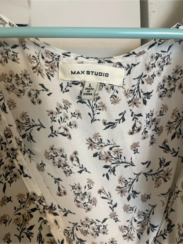 Max Studio White Floral Ruffle Blouse - Image 2