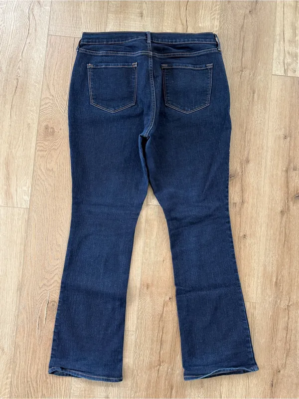 Old Navy Curvy Profile Bootcut Jeans Size 14 Standard Dark Wash Stretch - Image 2