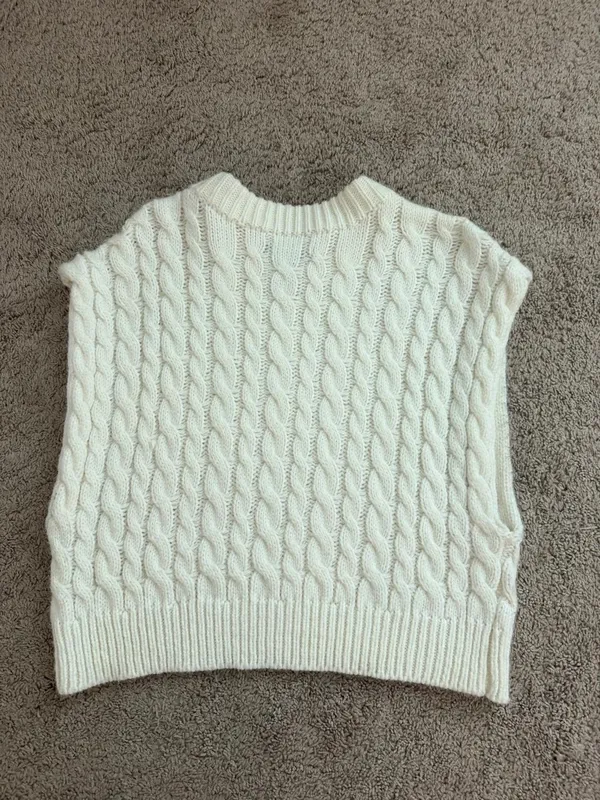 Forever 21 Cable Knit Sweater - Image 3