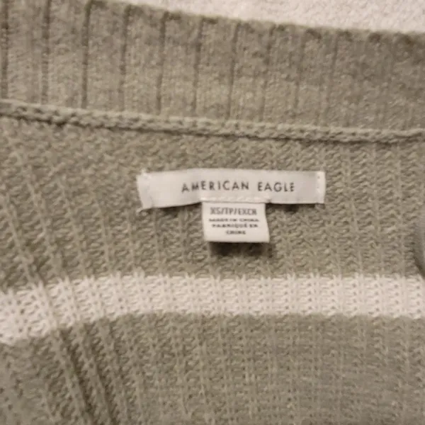 American Eagle Outfitters Olive Green and White Striped Cropped Cardigan - Image 4