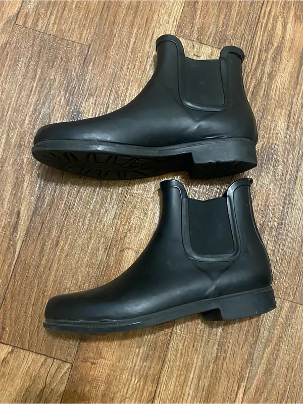 The Gap Womens Size 8 Chelsea Black Rubber Ankle Rain Boots Booties 6”H Tall - Image 5