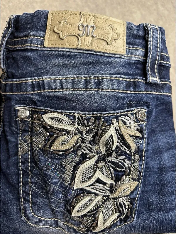 MISS ME Jeans Mid Rise Easy Cropped Bling Embellished Floral Design 27x23 - Image 2