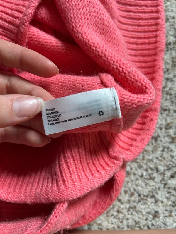 Gap Pink V-Neck Sweater - Image 4