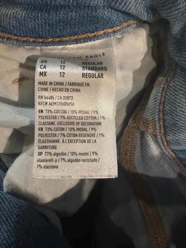 American Eagle Jeans distressed  - Image 3
