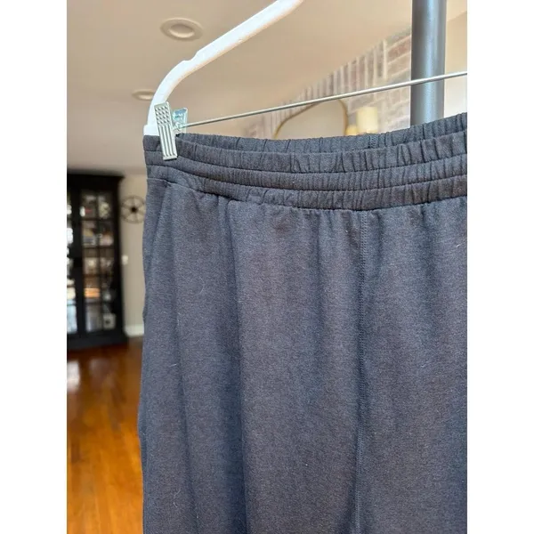 Vuori joggers or sweatpants black woman's XL - Image 2