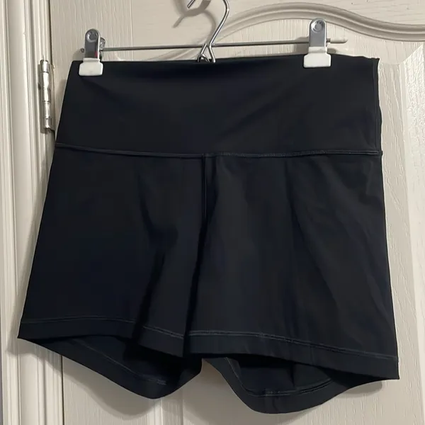 Everlane Perform Short Short Minimalist Clean Girl Loungewear Cozy Athleisure - Image 3