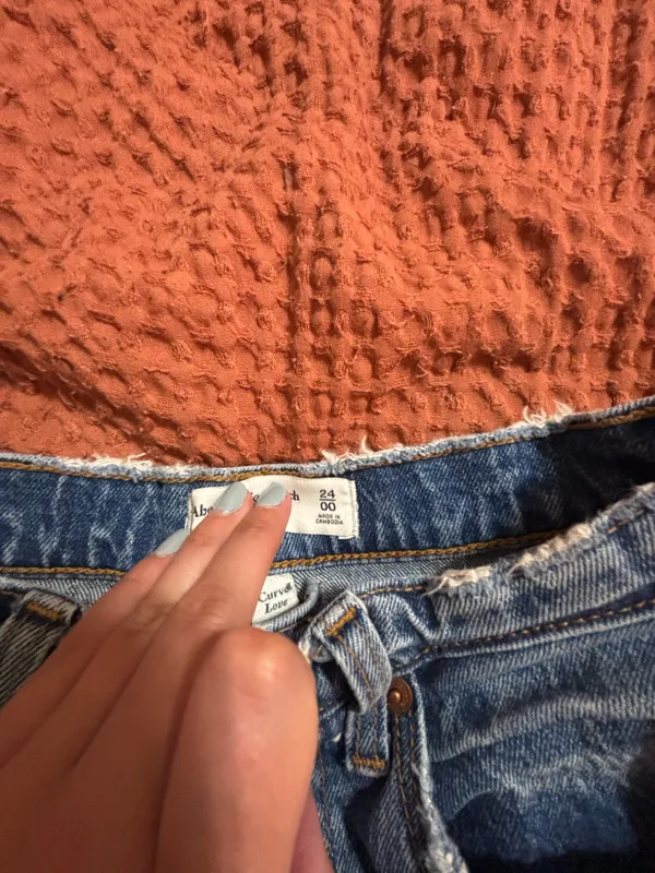 Abercrombie & Finch Jean Shorts - Image 3