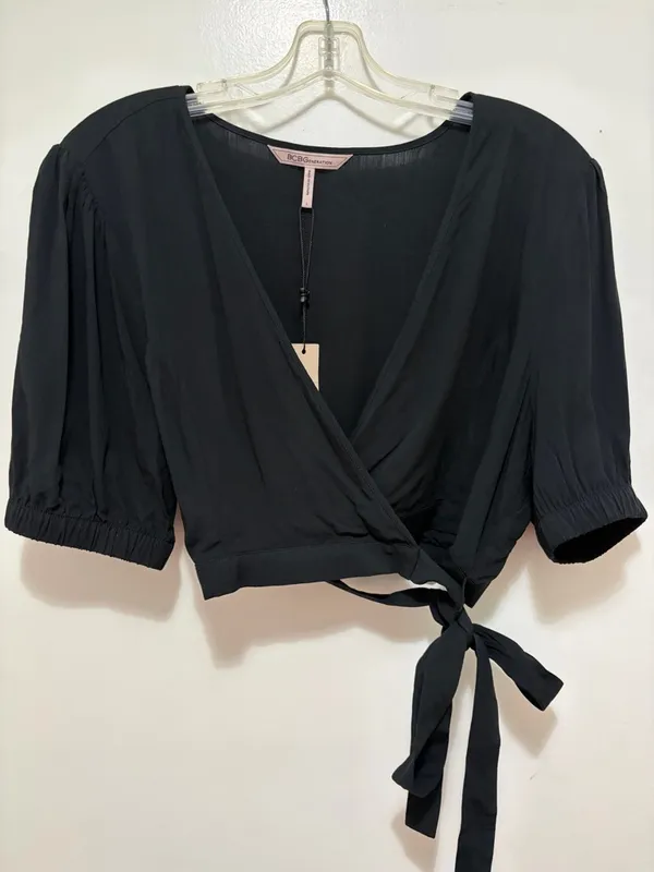BCBGeneration Short Sleeve Wrap Crop Top –‎ Size Large (NWT) - Image 4