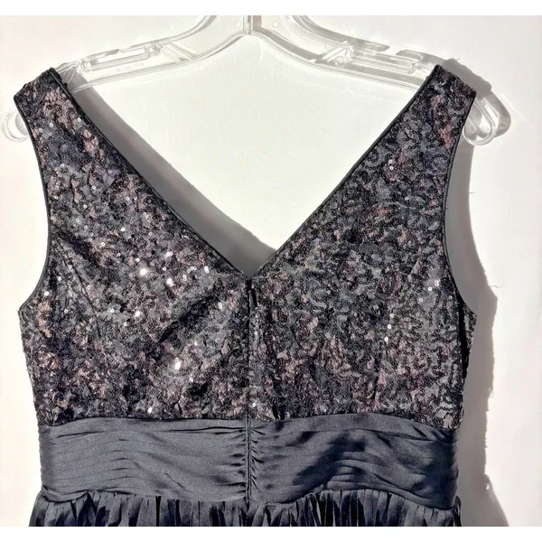 Laura.ca Sequin Dress Formal Cocktail Black VNeck Sleeveless Midi 12 - Image 4