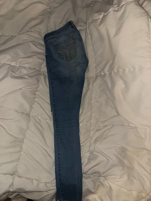 Hollister Jeans - Image 4