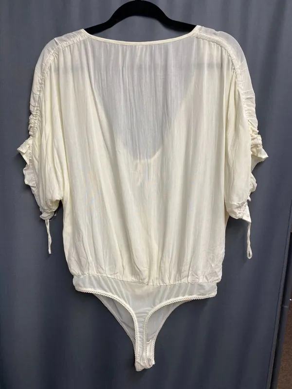 Free People Bodysuit Womens Medium Ivory Cleo Draped Split Neck Short Sleeve B55 - Image 2