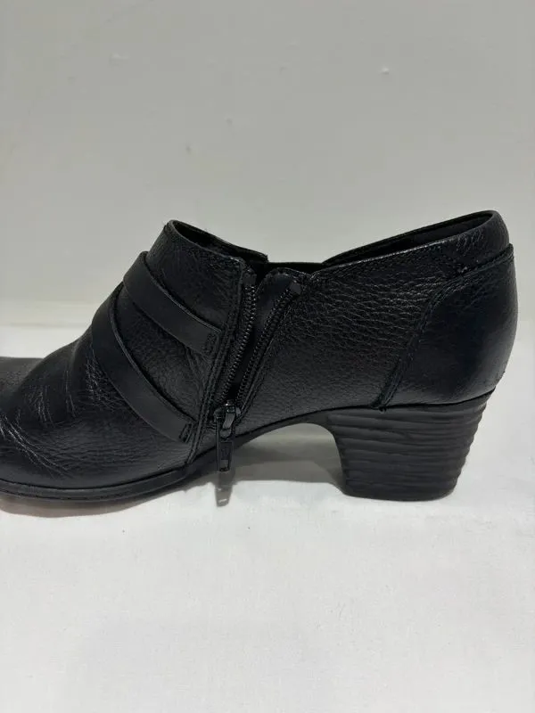 Clarks Collection Women's Comfort Ankle Boots Size 7.5 - Image 5