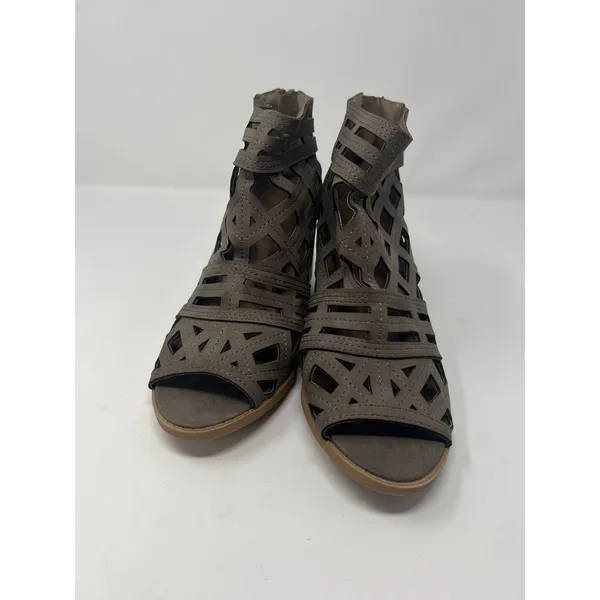 Qupid Women's Caged Block Heel Booties‎ Sz 8.5 - Image 2