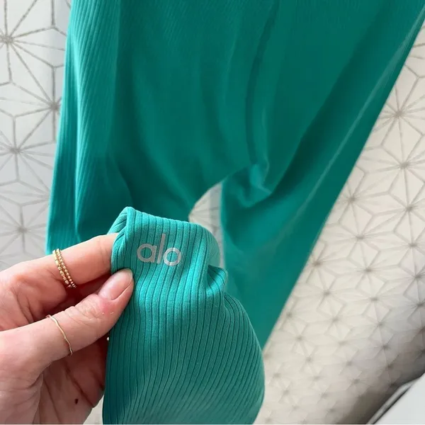 Alo Yoga Blissful Ribbed High Waist Legging Ocean Mist 7/8 - Image 4