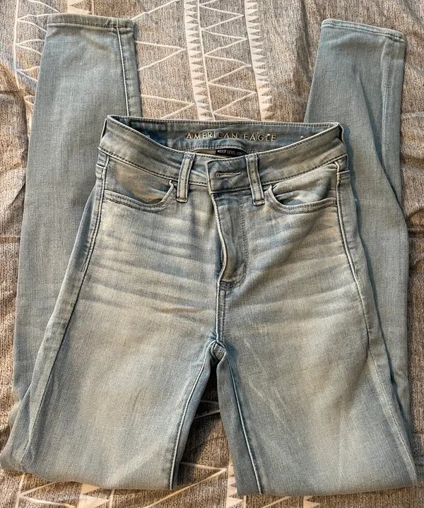 American Eagle Jeans - Image 2