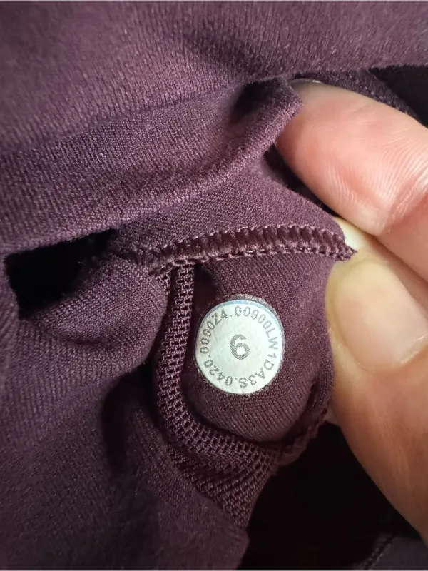 Lululemon Athletica Purple Cropped Tank Top Size 6 - Image 4