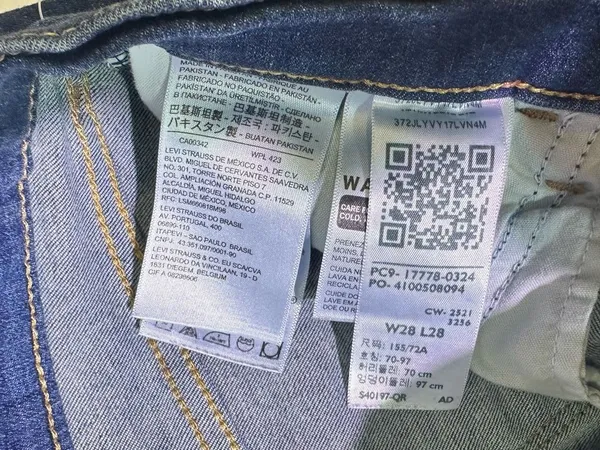 Levi's Dark Blue Women's Skinny Jeans - Image 6