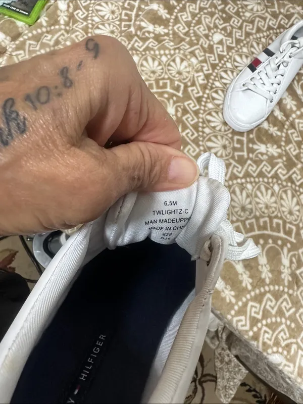 Tommy Hilfiger White Low-Top Sneakers with Red & Navy Stripes - Image 10