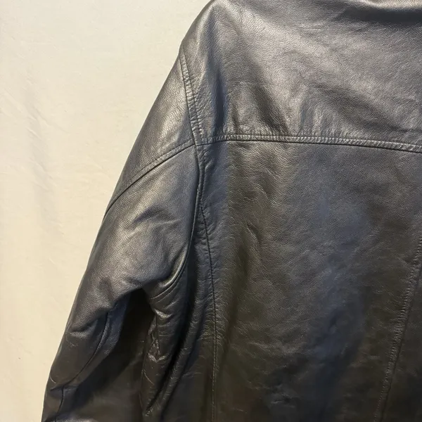 St. John's Bay Leather Bomber Jacket Mens Large Black Zip‎ Front Quilted Lined - Image 10