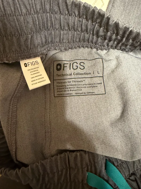 Fig Scrubs - Image 5