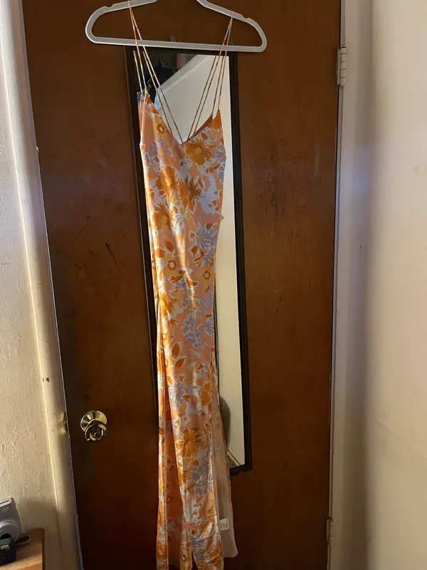 Beginning Boutique Maxi Dress Satin - Image 4