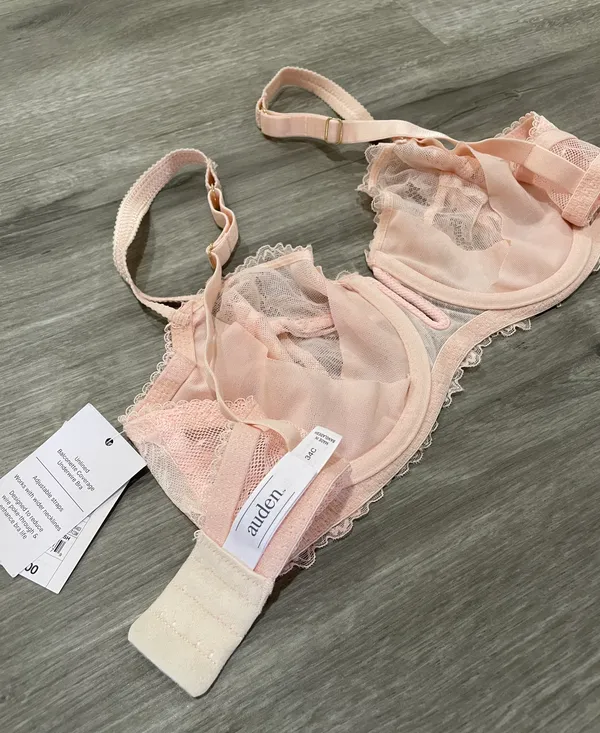 Light Pink Lace Bra. Size 34 C - Image 3