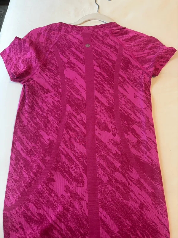 Lululemon Swiftly Tech Pink Short Sleeve - Image 3