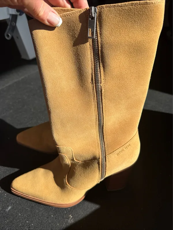 NWT Franco Sarto Pointed Toe Boot SIZE 9 Retails $265 - Image 11