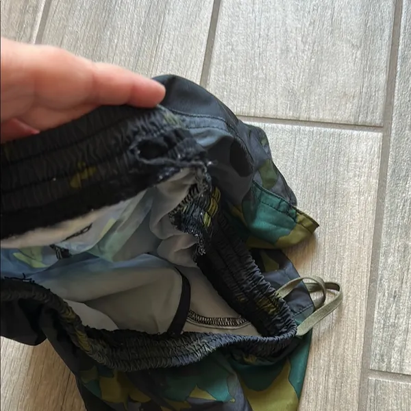 Camo Women's Shorts Green - Image 4