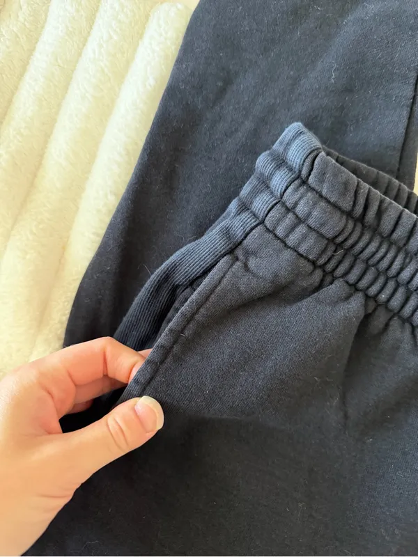 Aritzia TNA Cozy Black Jogger Boyfriend fleece Sweatpants - Image 5