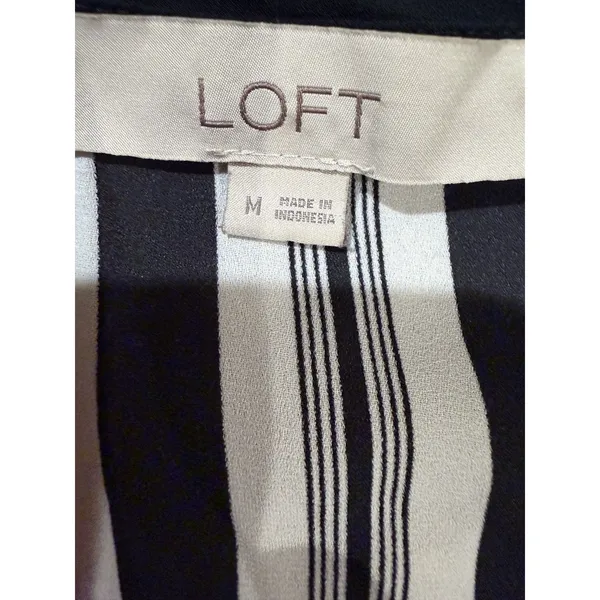 Loft Ann Taylor Black And White Boho Stripe Bell Sleeve Blouse Size Medium - Image 5