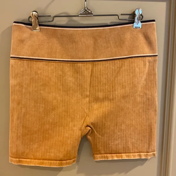 FREE PEOPLE Movement M/L Biker Varsity Tipping Biker Compression Shorts Orange - Image 4