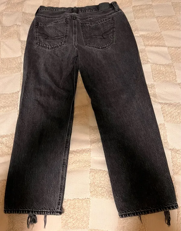Low-Rise American Eagle Jeans - Image 2