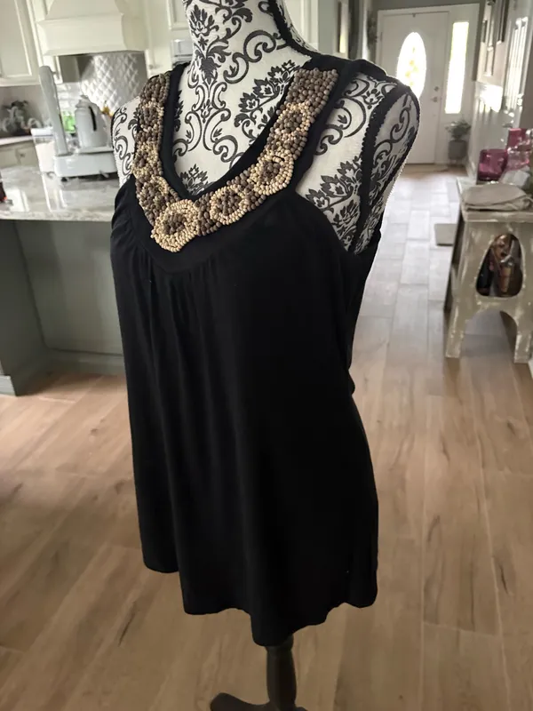 Magic size medium black beaded tank top - Image 3