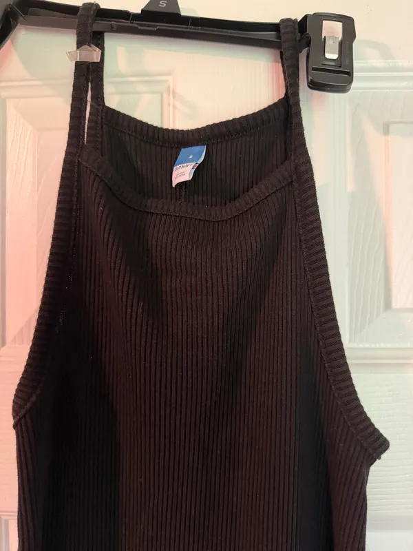 Old Navy Fitted black midi dress - Image 2