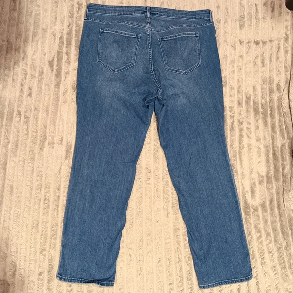 Old Navy High-Rise Wow Straight Jeans Womens 20 Medium Wash Blue Denim - Image 7