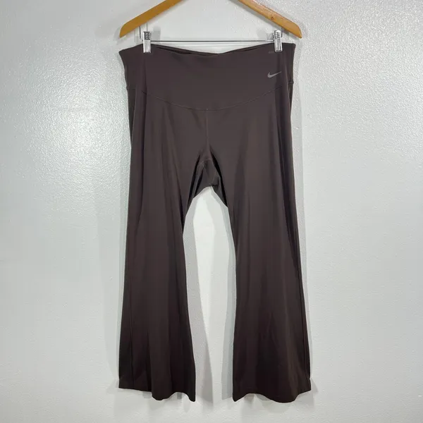 Nike Zenvy High-Waisted Flared Leggings Brown 1X Athletic Workout Dri-Fit‎ - Image 2