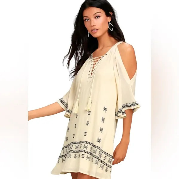 Lulus To the Sea Light Beige Embroidered Cold Shoulder Dress Womens Size Medium - Image 3