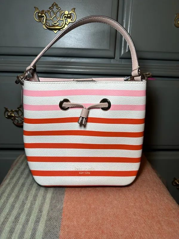 Kate spade New York Eva stripe small bucket bag - Image 7