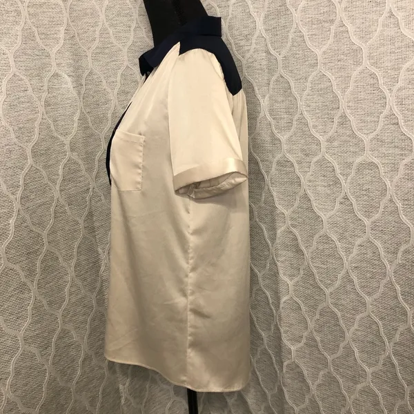 Ann Taylor Short Sleeve Blouse Navy & Champagne Medium - Image 3